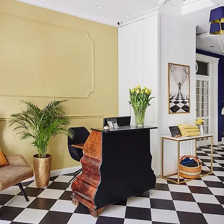 מלון דירות Antonina סופוט