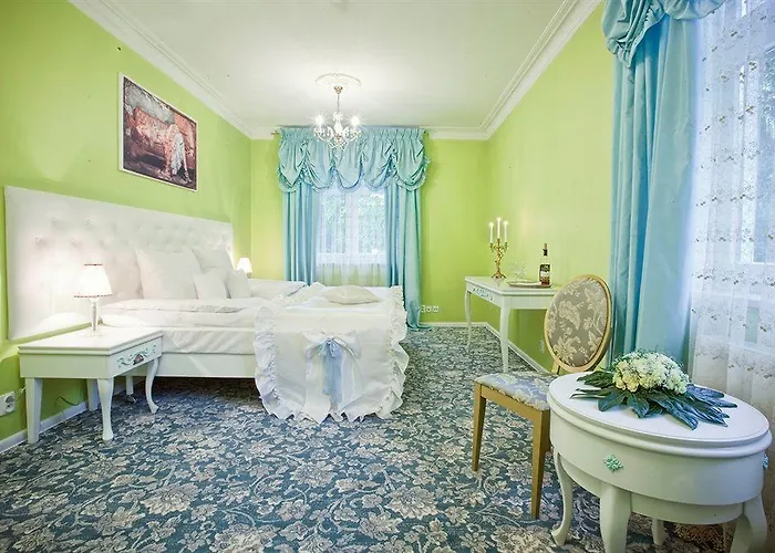 Antonina アパートホテル ソポト