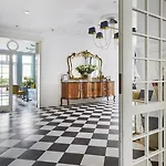 Antonina Aparthotel