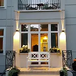 Antonina 4*