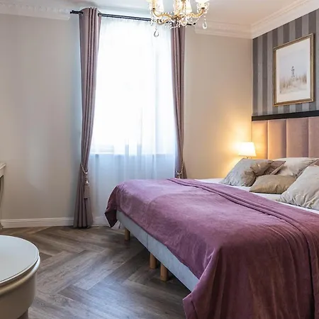 Aparthotel Antonina 4*