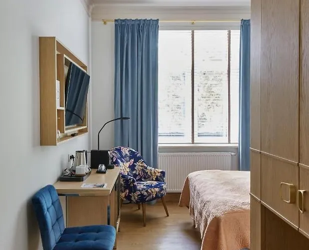 Aparthotel Antonina 4*