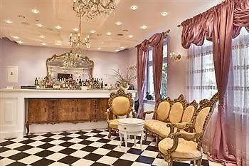 Aparthotel Antonina 4*